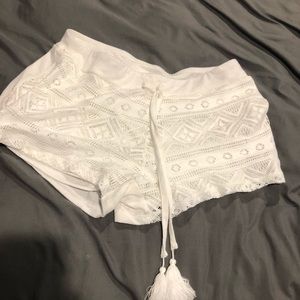 White aztec print soft shorts